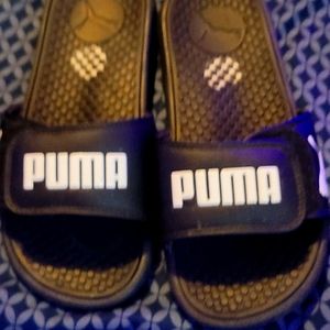 Kids Puma Slides